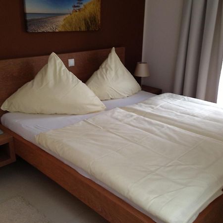 Ostsee Lodges Mit Wellnessbereich ティメンドルファー・シュトラント エクステリア 写真