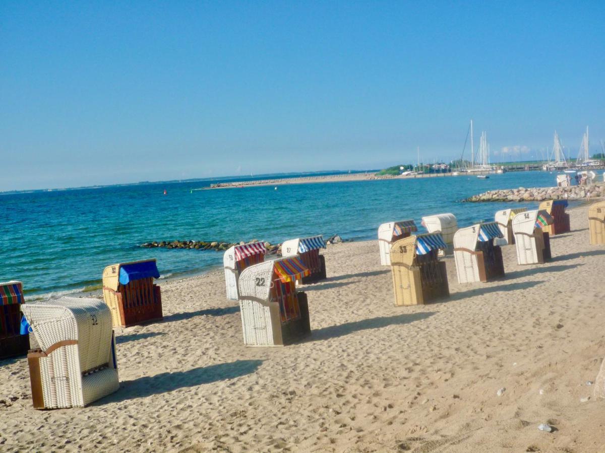Ostsee Lodges Mit Wellnessbereich ティメンドルファー・シュトラント エクステリア 写真