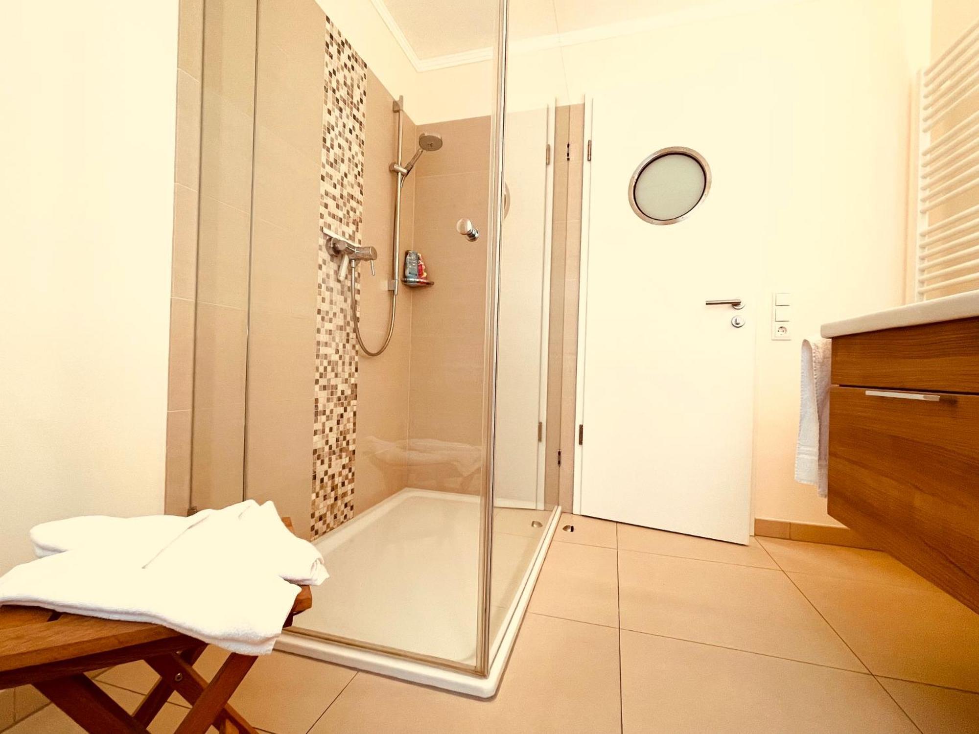 Ostsee Lodges Mit Wellnessbereich ティメンドルファー・シュトラント エクステリア 写真